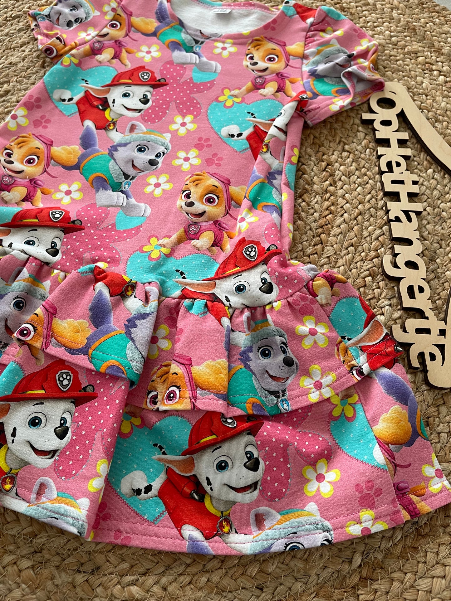 Meisjes Jurkje ‘Chase’ Korte Mouwen en Ruches Met Paw Patrol Motief