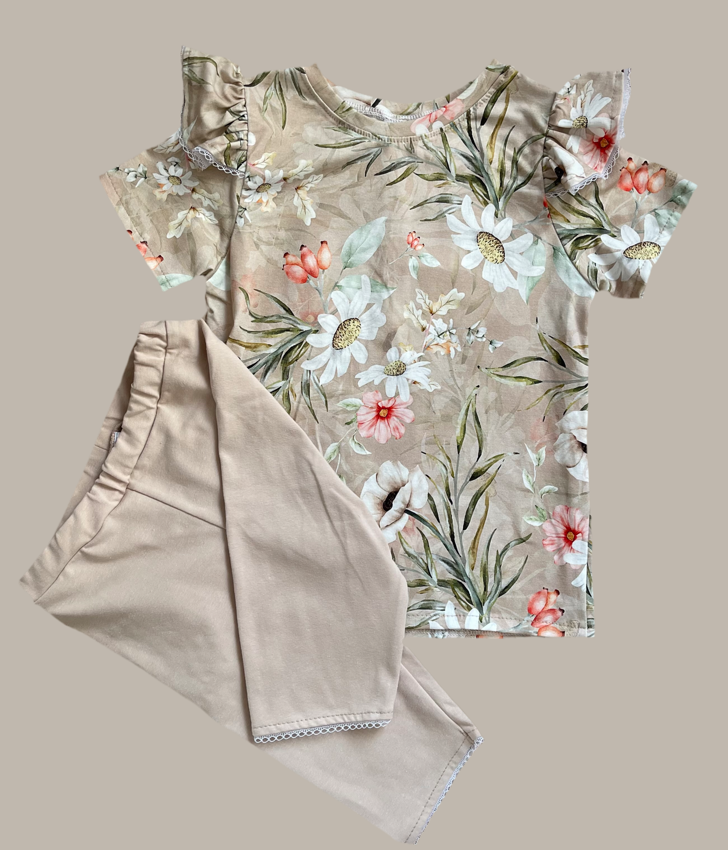 Setje T-Shirt Bloemenmotief met capri Legging