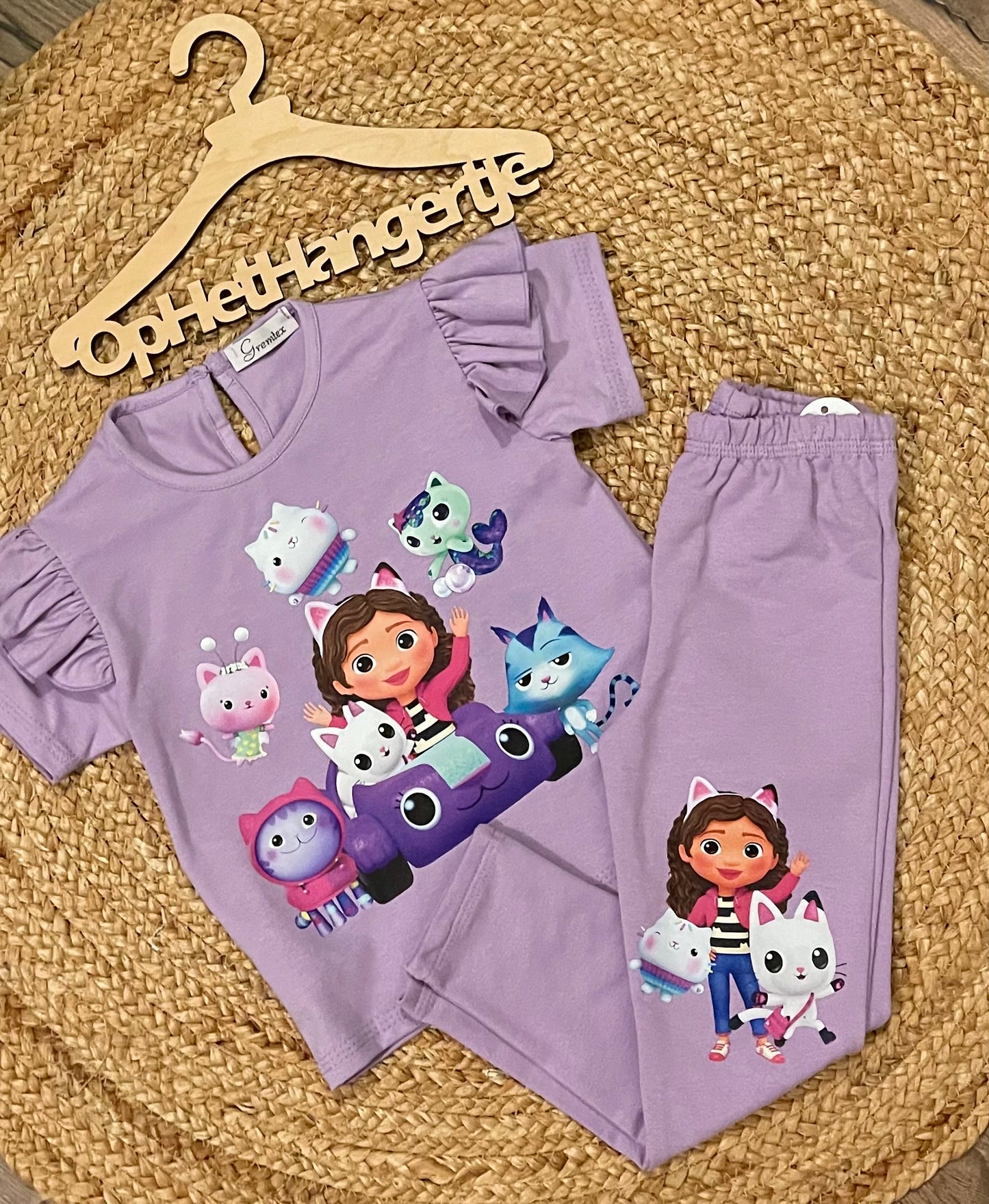 Meisjes Setje 'Gabby-lila’ Shirt Met Ruches En Legging Lila met Gabby en haar vrienden print