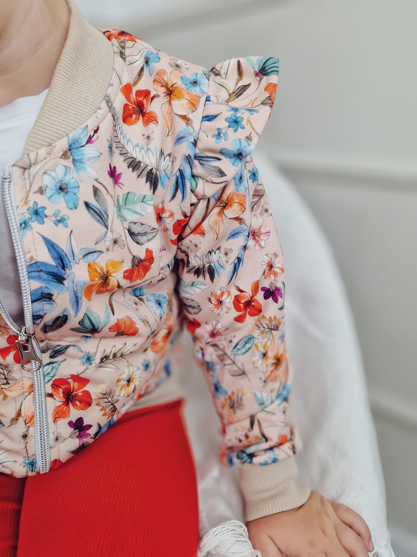 Meisjes Vestje ‘Jolien’ Ritsluiting Beige Met Bloemenprint