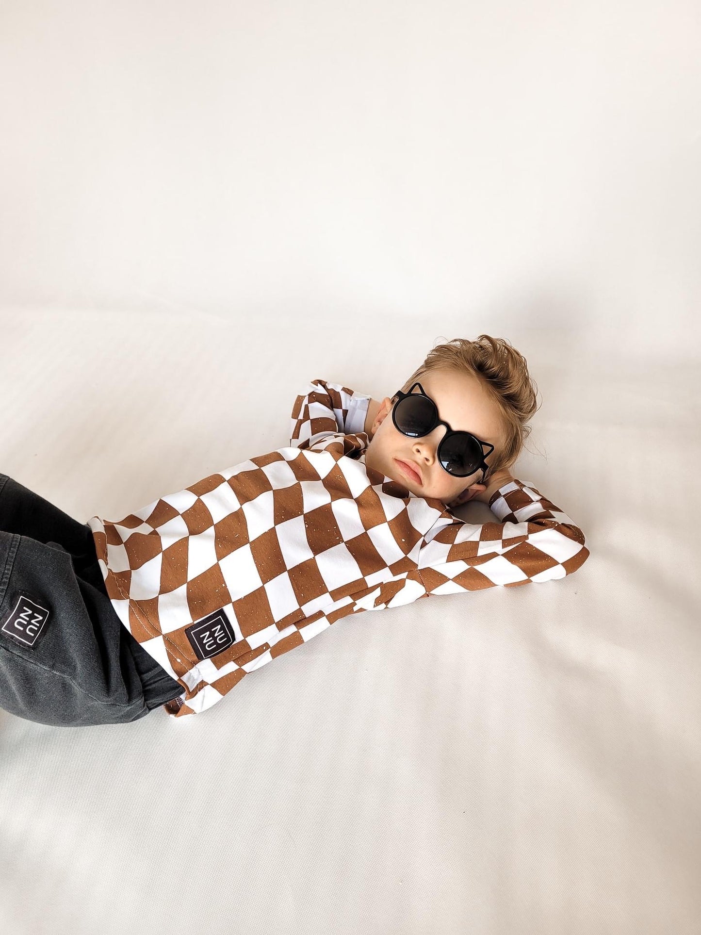 Jongens Longsleeve ‘Racing’ Camel Wit