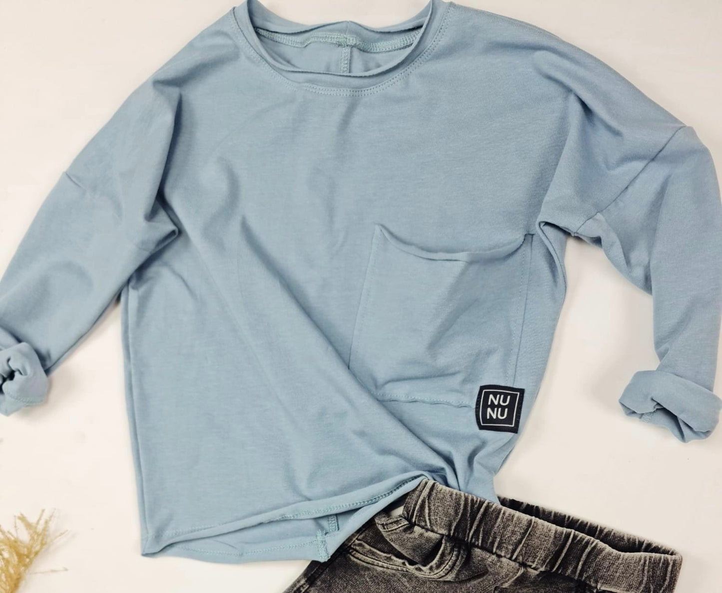 Unisex Longsleeve 'NuNu' met Zak Blauw