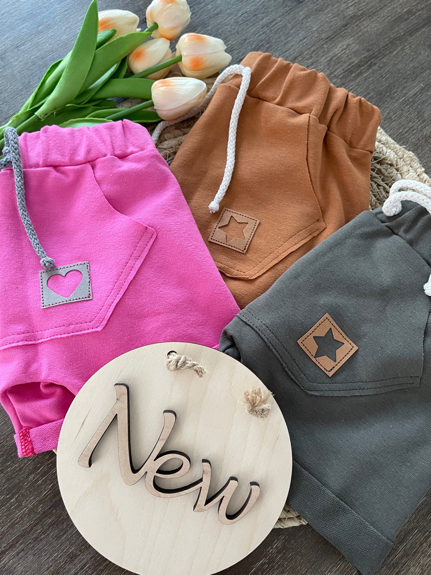 Short Roze met zakken en decoratief koord