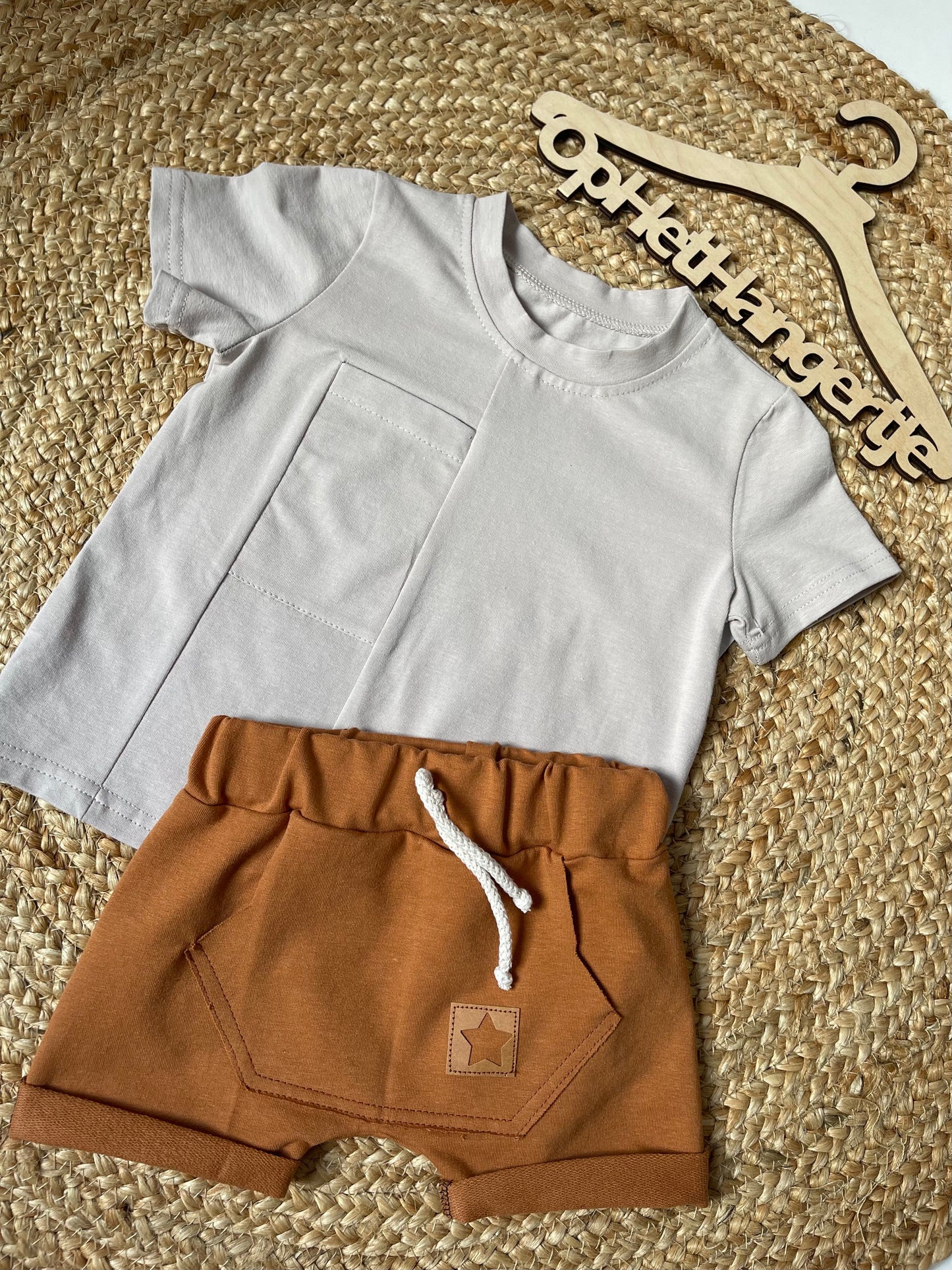 Jongens T-Shirt met Zakje Beige