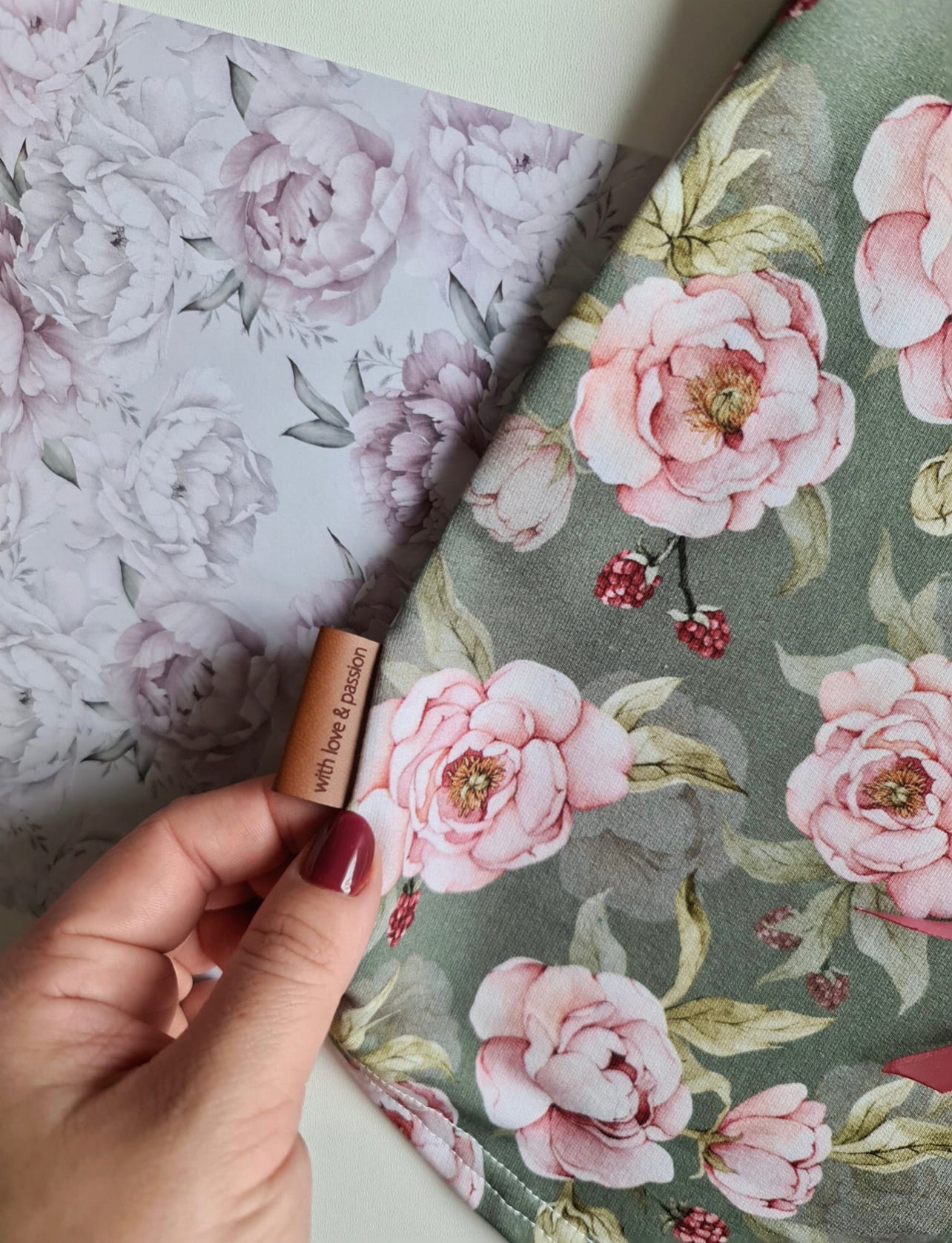 Meisjes Setje 'PAEONIA' Sweatshirt en Jogging Broek met Zak Groen/ Bloemen motief